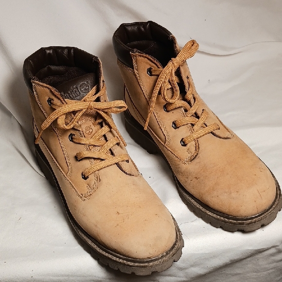Timberland 6" Nubuck Leather Boots - Picture 1 of 7